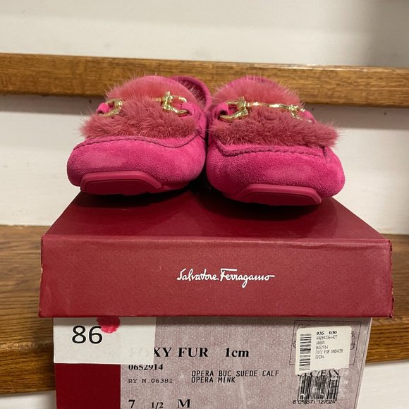 【Ferragamo】 Foxy Fur Loafer Opera Pink - Picture 1 of 6